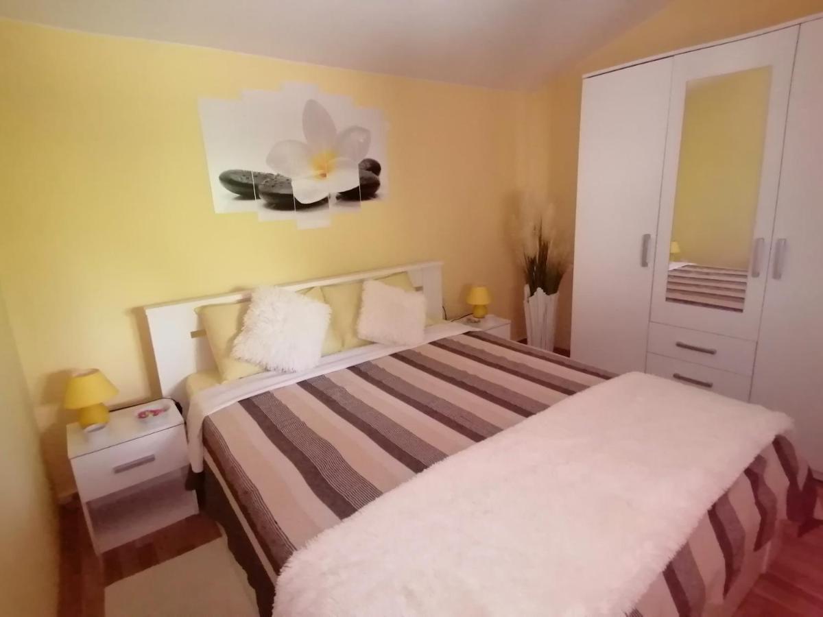 Holiday House Dol Cerovlje Eksteriør bilde