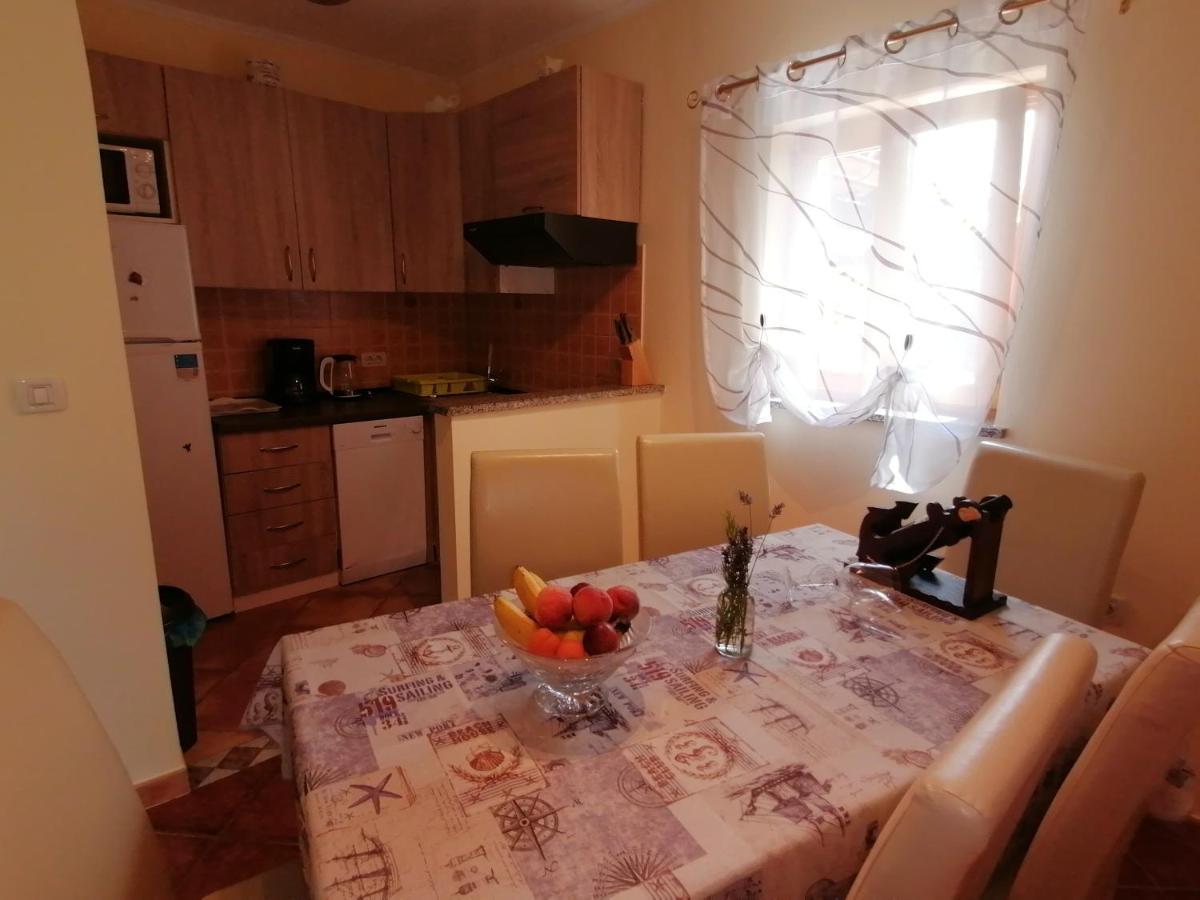 Holiday House Dol Cerovlje Eksteriør bilde